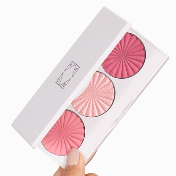 OFRA COSMETICS Blossom Blush Midi Palette - Picture 1 of 5